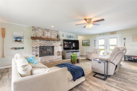 Villa ou maison à vendre à Deltona, Floride: 4 chambres, 270.53 m2 № 2279841 - photo 12