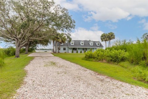 Villa ou maison à vendre à Deltona, Floride: 4 chambres, 270.53 m2 № 2279841 - photo 3