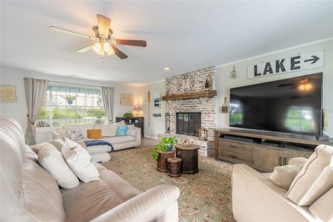 Villa ou maison à vendre à Deltona, Floride: 4 chambres, 270.53 m2 № 2279841 - photo 11