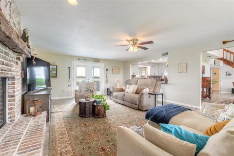 Villa ou maison à vendre à Deltona, Floride: 4 chambres, 270.53 m2 № 2279841 - photo 26
