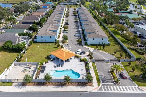 Townhouse in Kissimmee, Florida 4 bedrooms, 196.21 sq.m. № 2394235 - photo 28