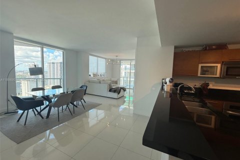 Copropriété à vendre à Miami, Floride: 2 chambres, 111.76 m2 № 2059799 - photo 10