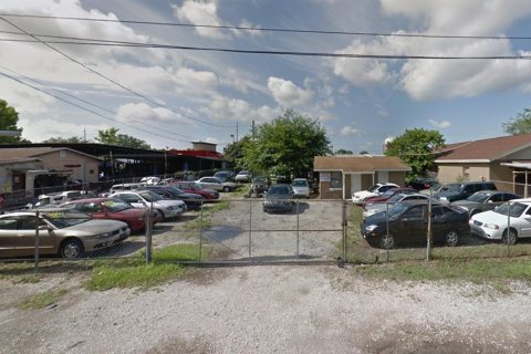 Commercial property in Tampa, Florida 55.74 sq.m. № 1736647 - photo 1