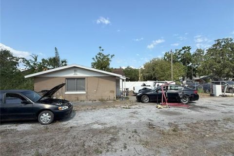 Commercial property in Tampa, Florida 55.74 sq.m. № 1736647 - photo 10