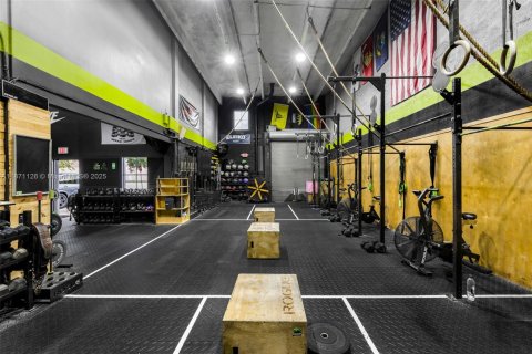 Propiedad comercial en venta en Sweetwater, Florida № 1895637 - foto 15