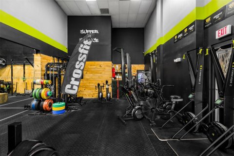 Propiedad comercial en venta en Sweetwater, Florida № 1895637 - foto 6