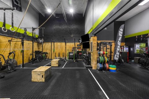 Propiedad comercial en venta en Sweetwater, Florida № 1895637 - foto 18