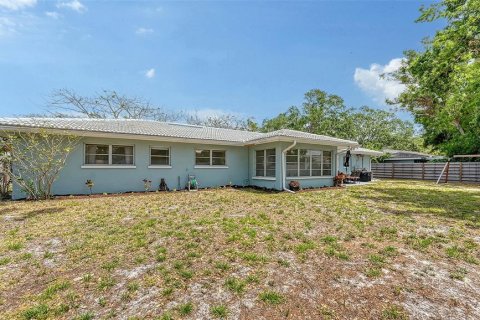 House in Sarasota, Florida 3 bedrooms, 174.28 sq.m. № 1653629 - photo 29