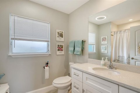 House in Sarasota, Florida 3 bedrooms, 174.28 sq.m. № 1653629 - photo 24