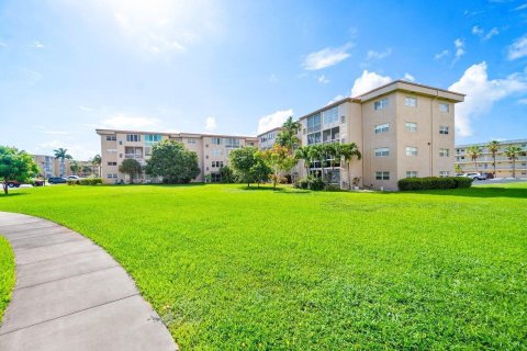 Copropriété à louer à Boynton Beach, Floride: 1 chambre, 70.05 m2 № 2340098 - photo 2