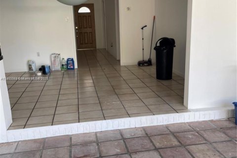 Villa ou maison à louer à Hollywood, Floride: 3 chambres, 170.38 m2 № 1971371 - photo 8