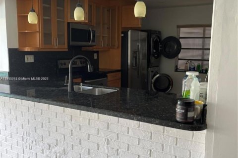 Villa ou maison à louer à Hollywood, Floride: 3 chambres, 170.38 m2 № 1971371 - photo 5