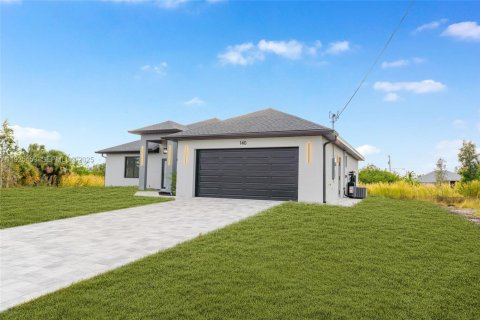 Casa en venta en Lehigh Acres, Florida, 3 dormitorios № 1983920 - foto 11