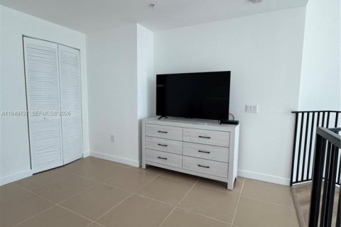 Снять в аренду кондоминиум в Майами, Флорида 1 спальня, 106.47м2, № 2005405 - фото 28