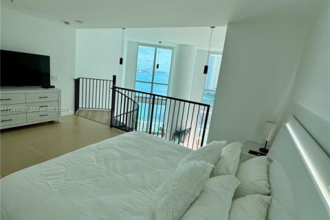 Снять в аренду кондоминиум в Майами, Флорида 1 спальня, 106.47м2, № 2005405 - фото 27