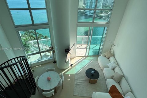 Кондоминиум с 1 спальней в Майами, Флорида № 2005405