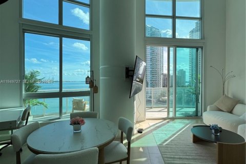 Снять в аренду кондоминиум в Майами, Флорида 1 спальня, 106.47м2, № 2005405 - фото 4