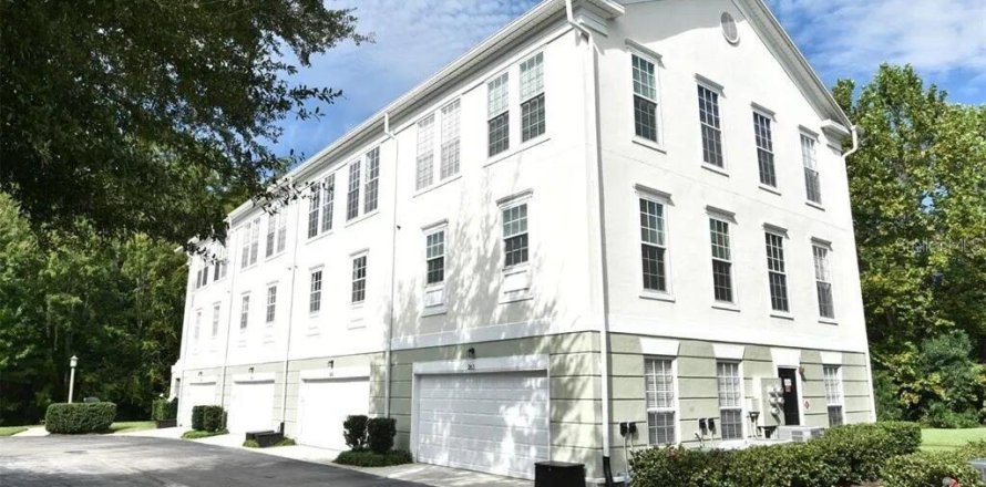 Condo à Celebration, Floride, 4 chambres  № 2413480