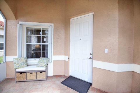 Casa en venta en Port St. Lucie, Florida, 2 dormitorios, 139.82 m2 № 2176041 - foto 2