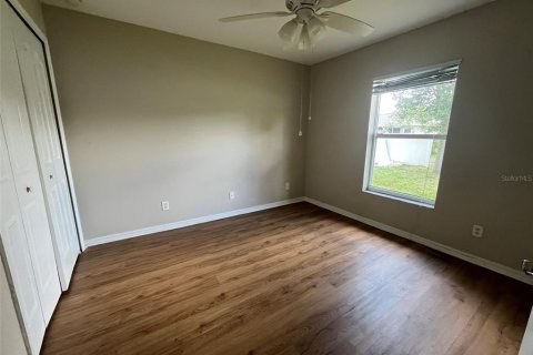 House in North Port, Florida 3 bedrooms, 148.83 sq.m. № 2197088 - photo 11