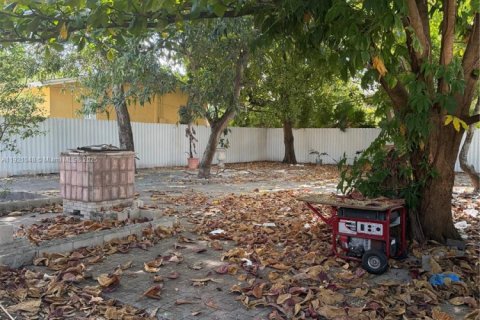 Propiedad comercial en venta en Miami, Florida, 209.77 m2 № 1976037 - foto 11