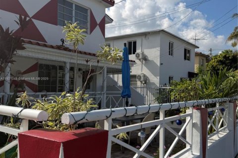 Propiedad comercial en venta en Miami, Florida, 209.77 m2 № 1976037 - foto 14