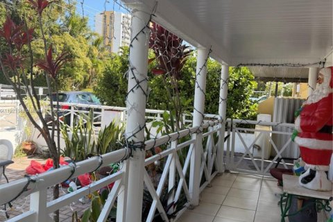 Propiedad comercial en venta en Miami, Florida, 209.77 m2 № 1976037 - foto 8