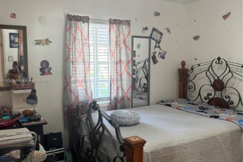 Propiedad comercial en venta en Miami, Florida, 209.77 m2 № 1976037 - foto 6