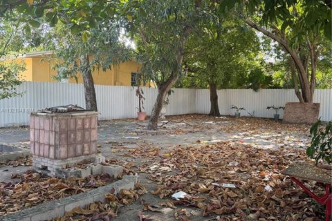 Propiedad comercial en venta en Miami, Florida, 209.77 m2 № 1976037 - foto 10