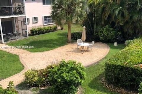 Condominio en venta en Hollywood, Florida, 2 dormitorios, 89.19 m2 № 1962774 - foto 12