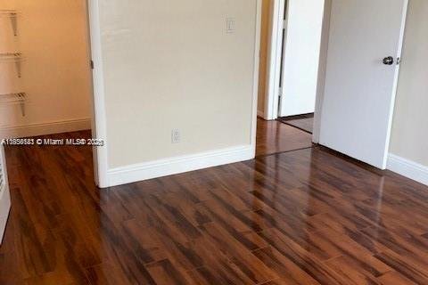 Condominio en venta en Hollywood, Florida, 2 dormitorios, 89.19 m2 № 1962774 - foto 16