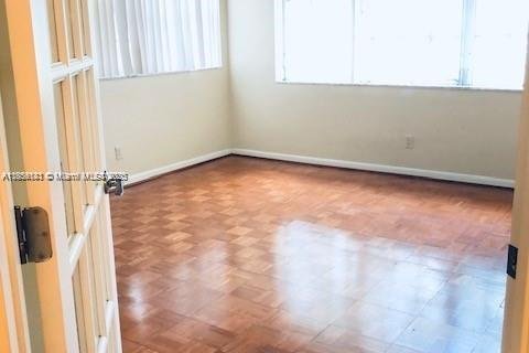 Condominio en venta en Hollywood, Florida, 2 dormitorios, 89.19 m2 № 1962774 - foto 20