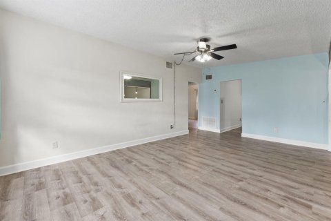Casa en venta en St. Lucie, Florida, 3 dormitorios, 154.59 m2 № 2318343 - foto 4