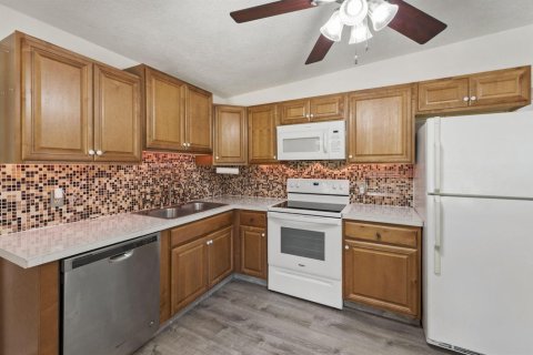 Casa en venta en St. Lucie, Florida, 3 dormitorios, 154.59 m2 № 2318343 - foto 9