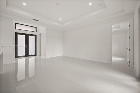 Купить виллу или дом в Лихай-Эйкерс, Флорида 4 спальни, № 2060901 - фото 4