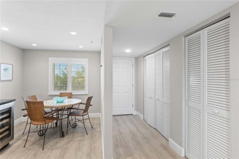 Condo in Clearwater, Florida, 2 bedrooms № 2222192 - photo 21