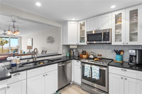 Condo in Clearwater, Florida, 2 bedrooms № 2222192 - photo 24