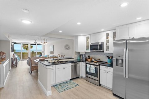 Condo in Clearwater, Florida, 2 bedrooms № 2222192 - photo 25