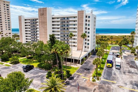 Condo in Clearwater, Florida, 2 bedrooms № 2222192 - photo 2