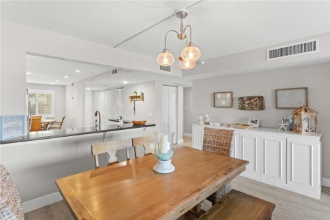 Condo in Clearwater, Florida, 2 bedrooms № 2222192 - photo 27