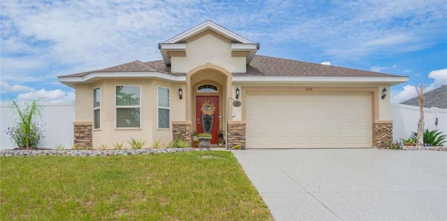 Villa ou maison à Beverly Hills, Floride 3 chambres, 140 m2 № 2211340