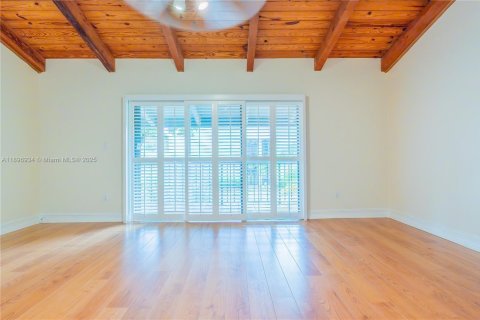 Adosado en venta en Miami, Florida, 2 dormitorios, 131.46 m2 № 1948702 - foto 15