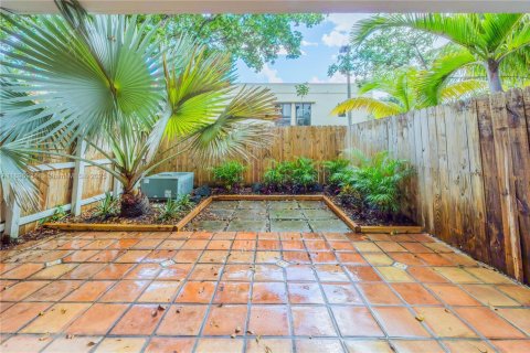 Adosado en venta en Miami, Florida, 2 dormitorios, 131.46 m2 № 1948702 - foto 7
