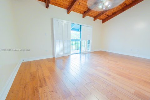 Adosado en venta en Miami, Florida, 2 dormitorios, 131.46 m2 № 1948702 - foto 14