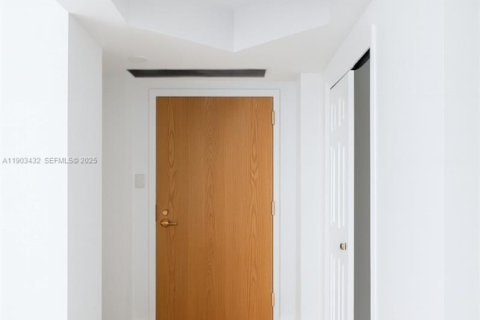 Condominio en venta en Aventura, Florida, 3 dormitorios, 125.42 m2 № 1954404 - foto 24