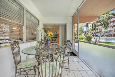Copropriété à louer à Hallandale Beach, Floride: 2 chambres, 99.41 m2 № 1842602 - photo 20