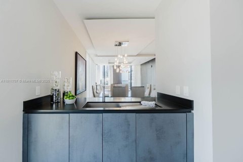 Купить кондоминиум в Майами, Флорида 3 спальни, 162.86м2, № 1756680 - фото 4