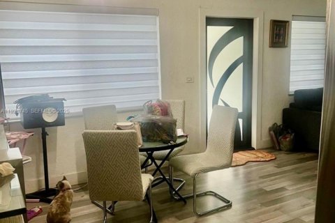 Villa ou maison à vendre à Miami Gardens, Floride: 3 chambres, 108.88 m2 № 1986610 - photo 4