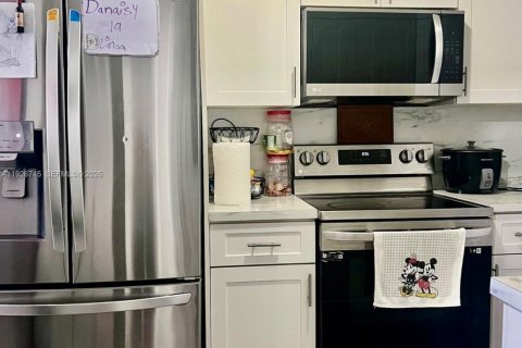 Villa ou maison à vendre à Miami Gardens, Floride: 3 chambres, 108.88 m2 № 1986610 - photo 6