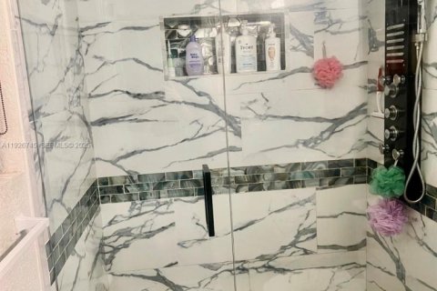 Villa ou maison à vendre à Miami Gardens, Floride: 3 chambres, 108.88 m2 № 1986610 - photo 10